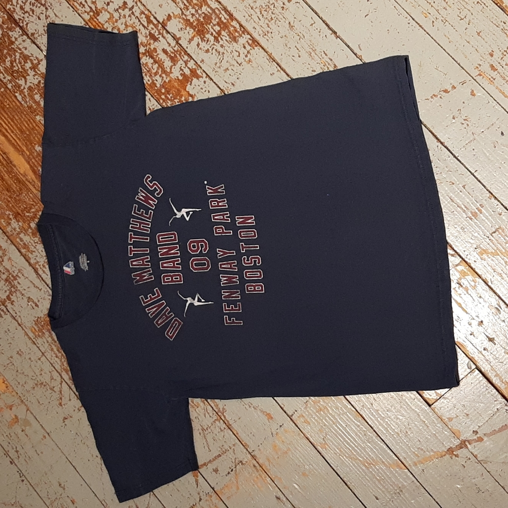 Dave Matthew's band T-shirt